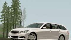 Mercedes-Benz E250 Estate pour GTA San Andreas