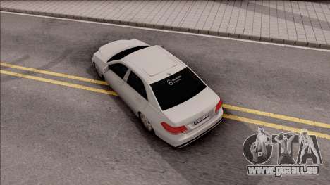 Mercedes-Benz E250 pour GTA San Andreas