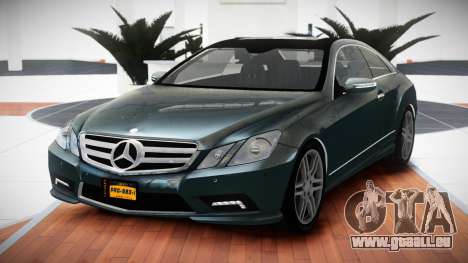 Mercedes-Benz E500 QD pour GTA 4