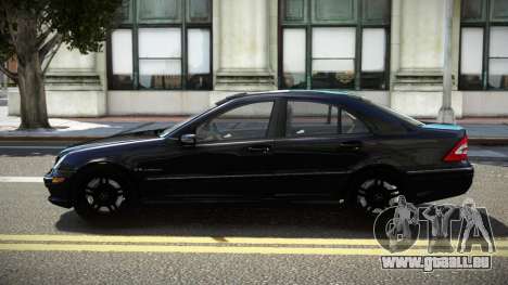 Mercedes-Benz C32 MR V1.1 pour GTA 4